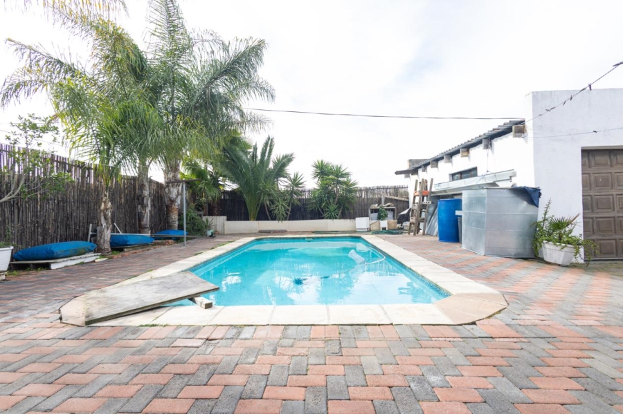 4 Bedroom Property for Sale in Windsor Park Western Cape